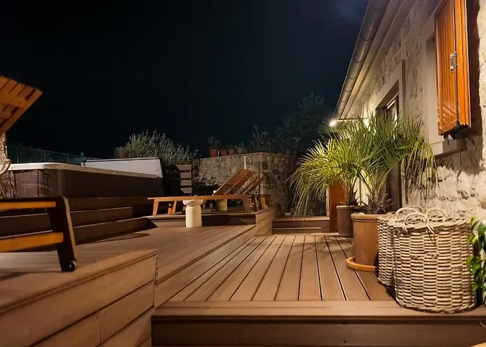 Integra Hotel