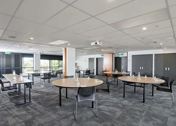 Ibis Hamilton Tainui