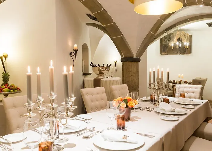 Hotel Am Helmwartsturm