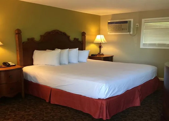 Kentucky Lake Inn