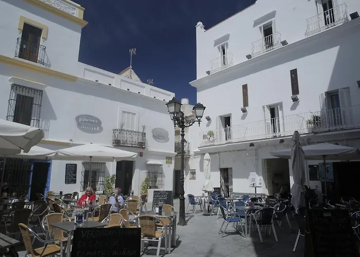 Wake up in Tarifa Hostel&Restaurant Lounge