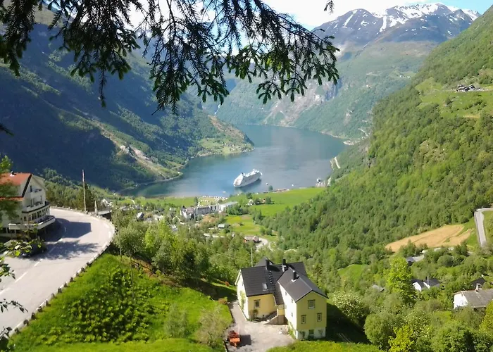 Lunheim In Geiranger