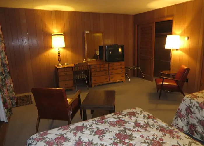 Arbor Vitae Motels