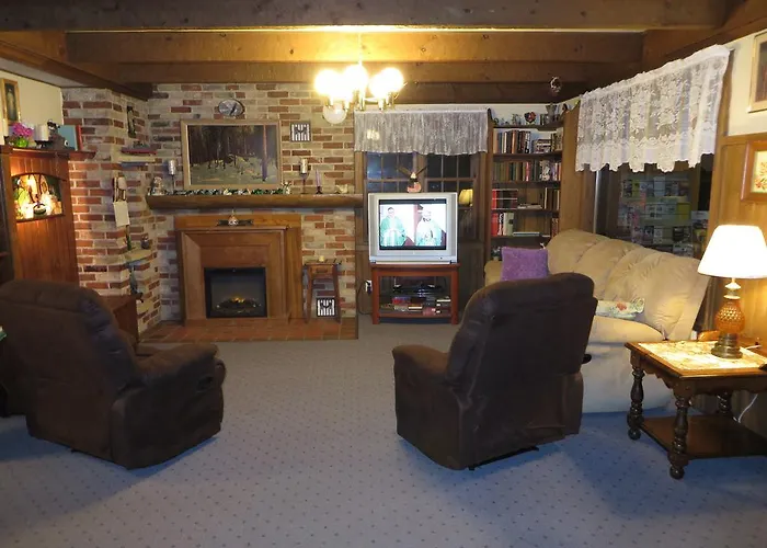 Travelers Inn Motel - Eagle River Downtown