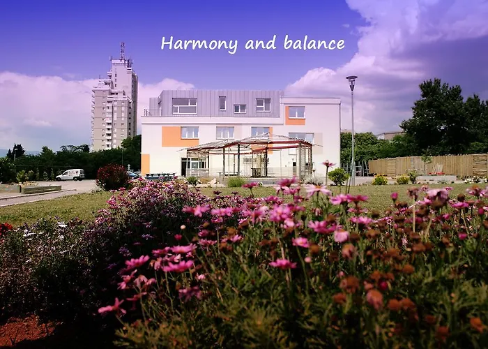 Hostel Dharma