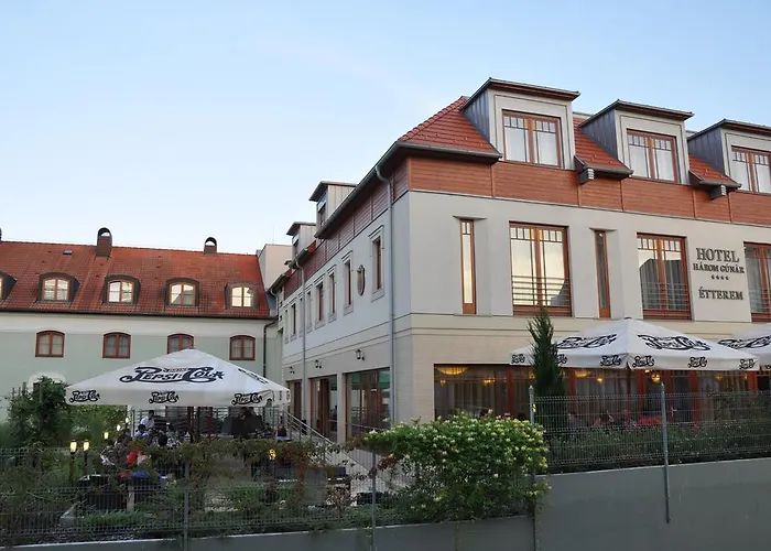 Hotel Harom Gunar