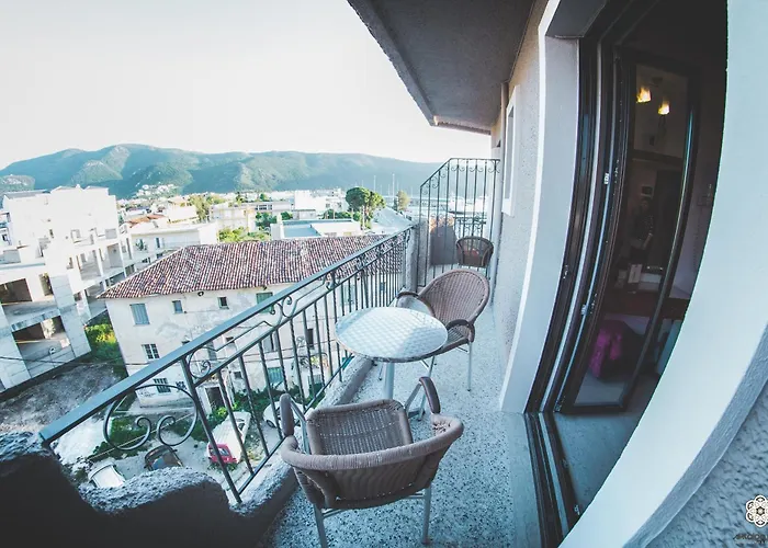 Aktaion Hotel