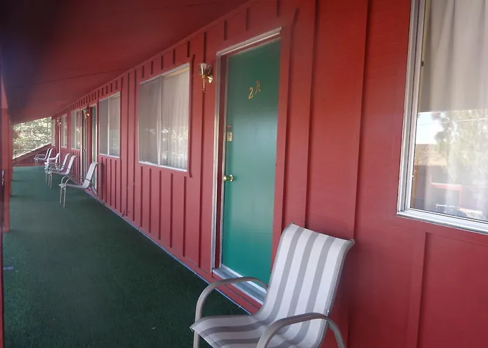 Boulder Lodge