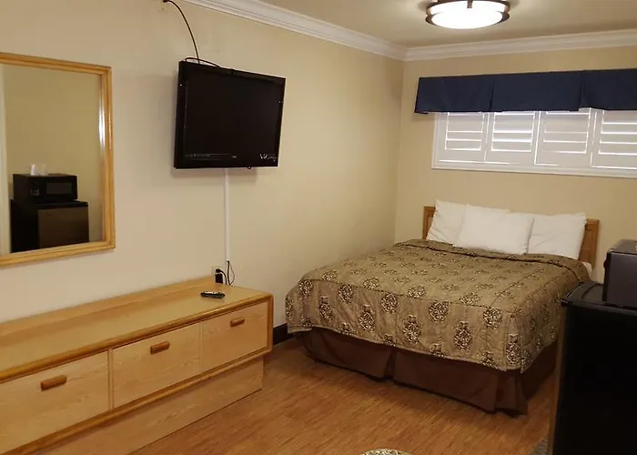Reedley Inn