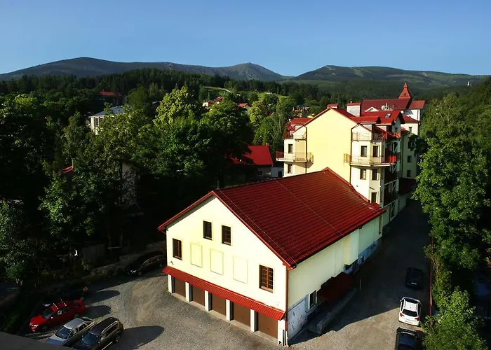 Hotel Konradowka Wellness & Spa - 300 Metrow Do Centrum