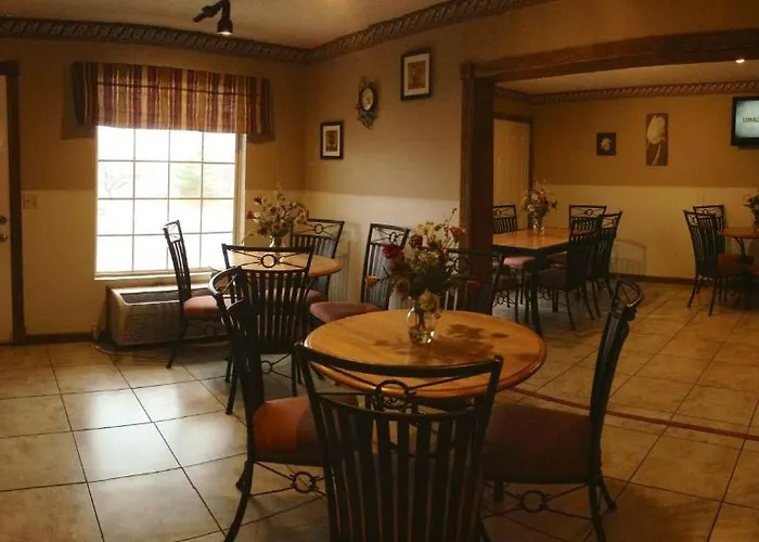 Twelve Oaks Inn