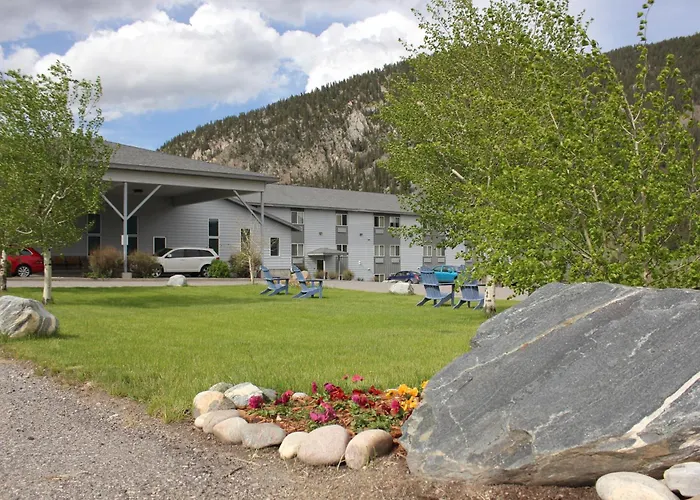 Whitewater Inn