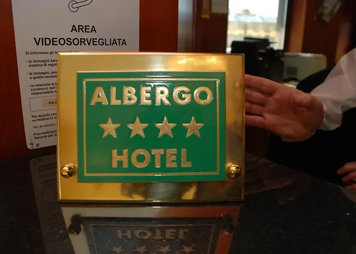 Hotel Motel Top