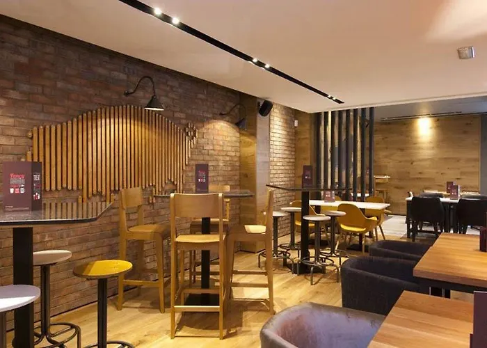 Premier Inn Halifax Town Centre