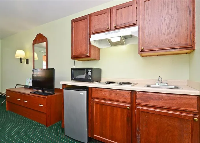 Americas Best Value Inn Smithville