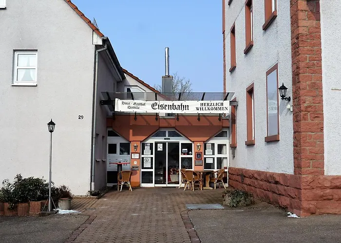 Hotel-Gasthof-Destille-Eisenbahn