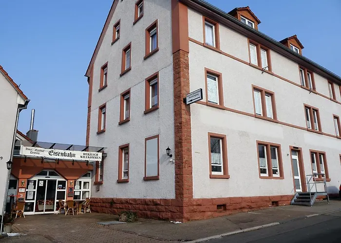 Hotel-Gasthof-Destille-Eisenbahn