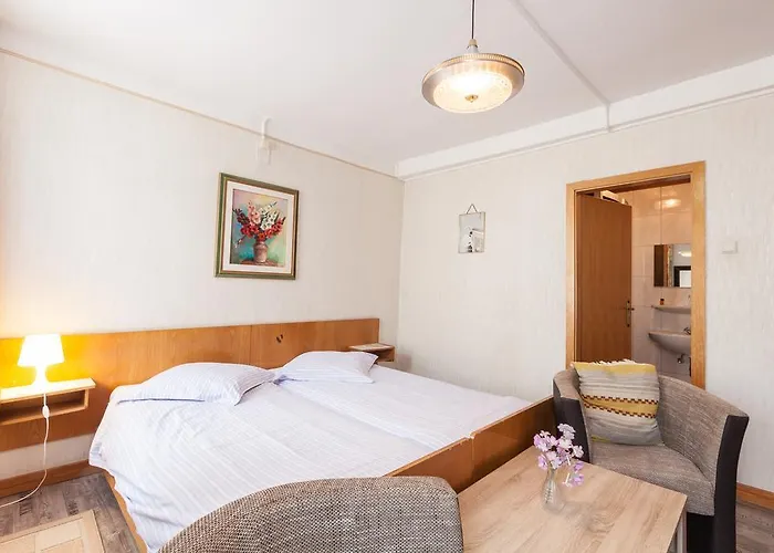 Hotel DeFive