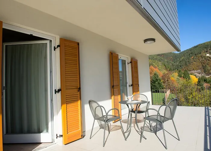 Hostel L'Ost - Ostello di Grumes