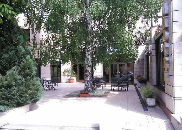Hotel Dinara