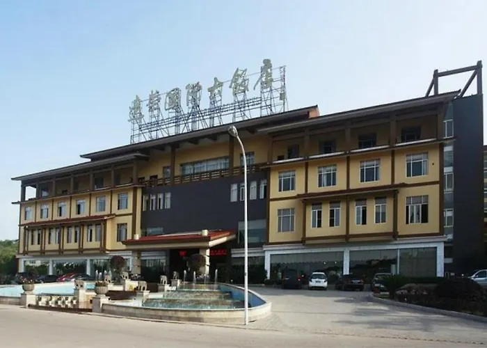 Wuyishan Yuanhua International Grand Hotel