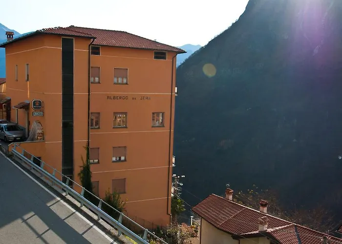 Albergo De Jean