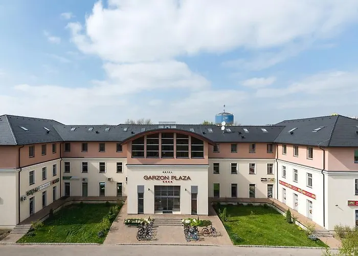 Hotel Garzon Plaza