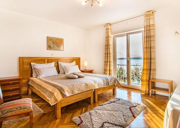Magnificent Villa In Supetar With Swimming Pool
