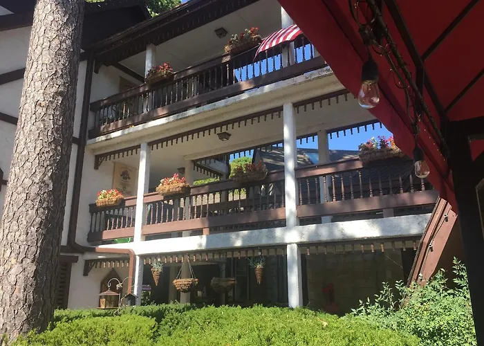 Lowell Hotels