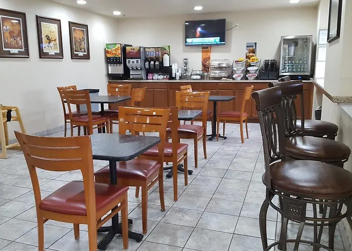 Microtel Inn & Suites By Wyndham Green Bay