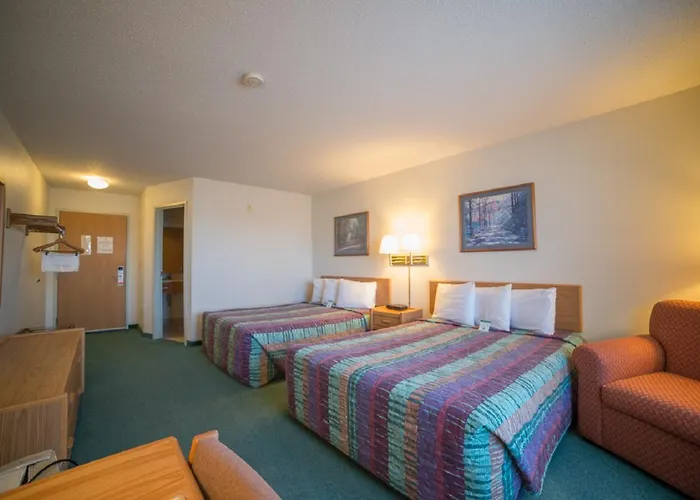 River Valley Inn & Suites