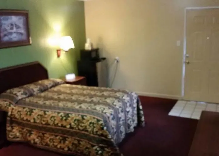 Fairway Inn