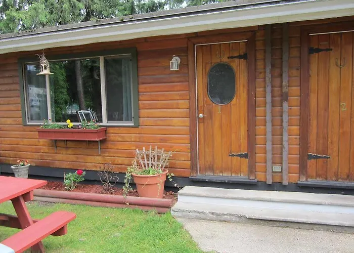 The Cedars Motel Sicamous