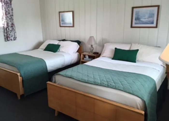 Rock Ledge Motel