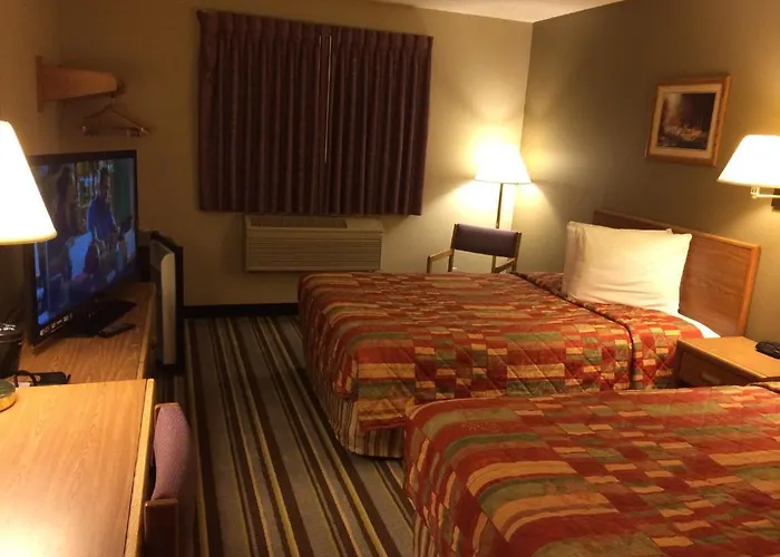 Super 8 By Wyndham Knoxville