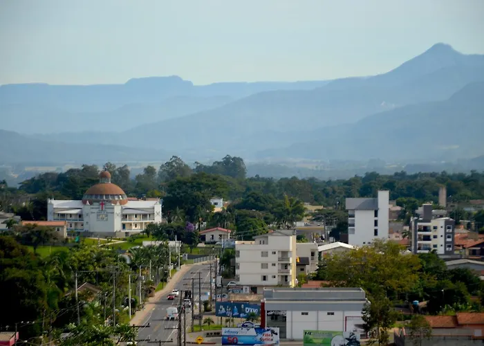 Hotéis de Nova Veneza (Santa Catarina)