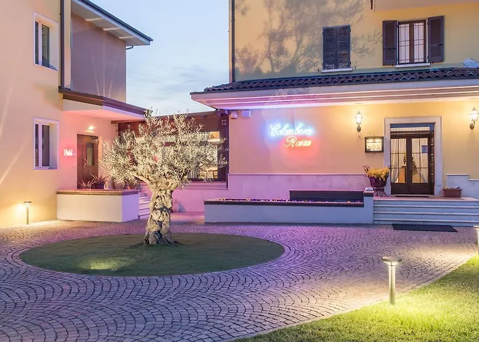 Hotel Panineria Colombera Rossa