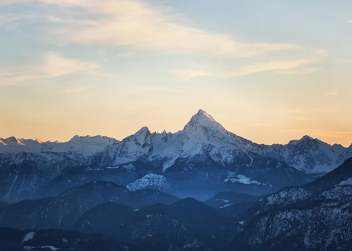 Yoho - International Youth Hostel