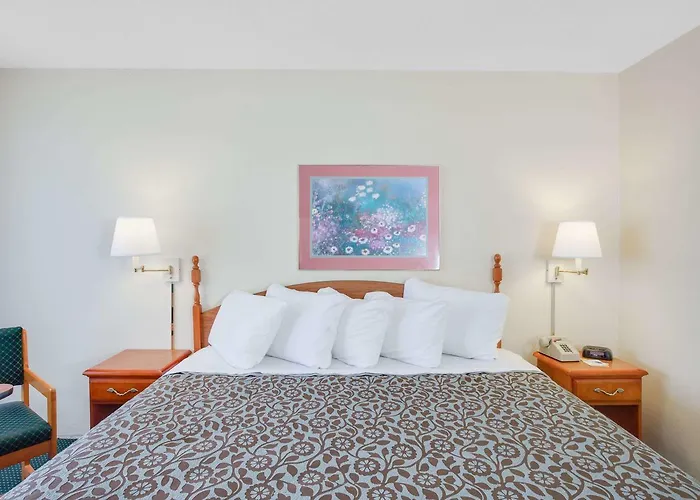 Newport Motels