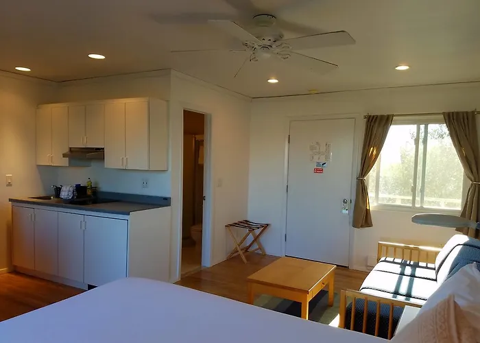 White Sands Motel