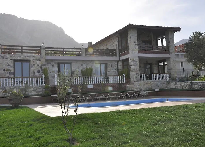 Tas Avlu Butik Otel