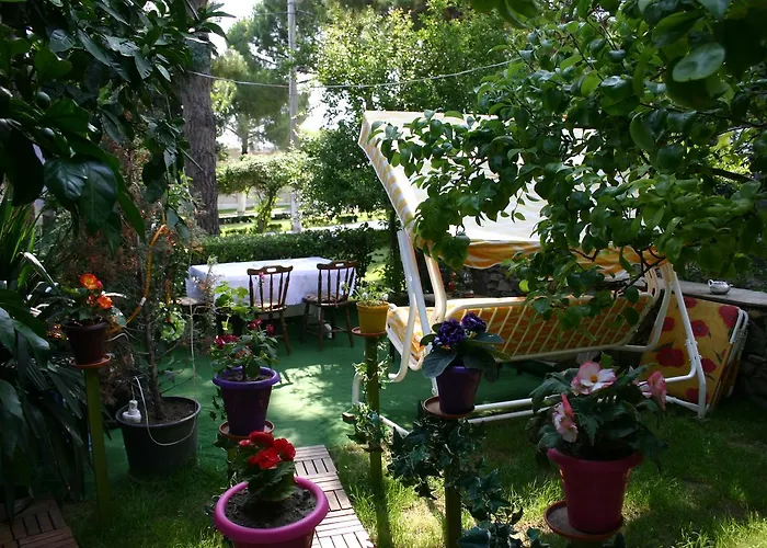Hotels in Ören