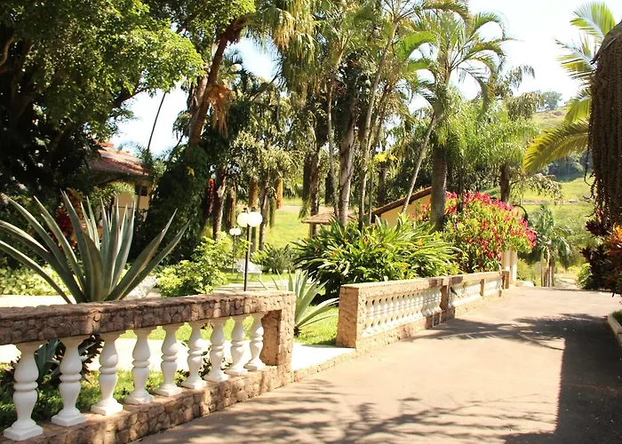 Hotéis de São José do Rio Pardo