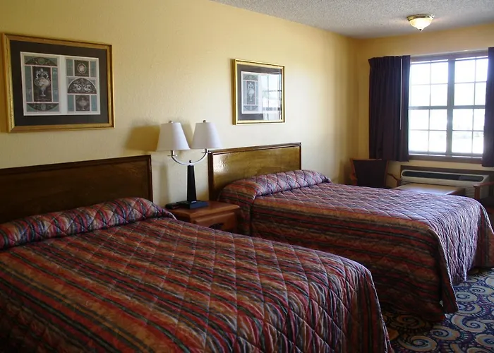 Lake Palestine Motor Inn