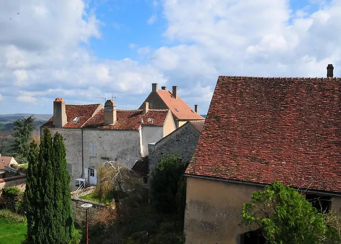 Les Glycines Vezelay