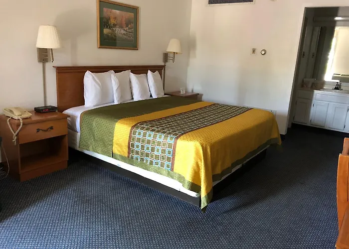Rodeway Inn And Suites