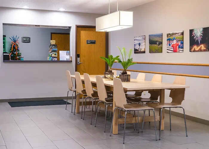 Cobblestone Inn & Suites - Platteville