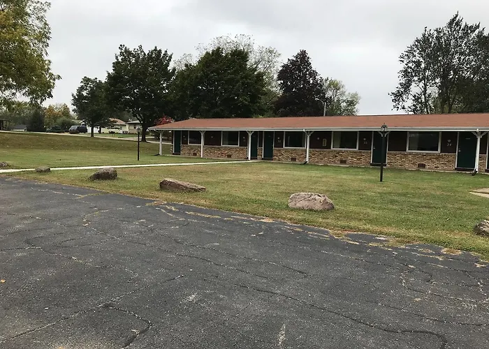 Spinning Wheel Motel