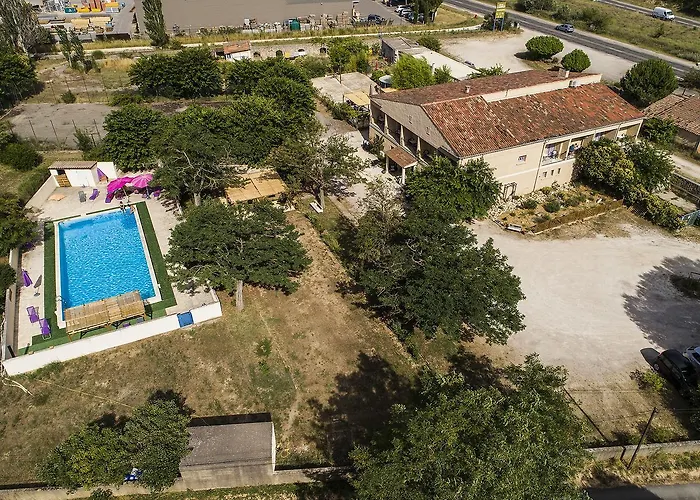 Hotel Carina-Tres Grande Piscine-Local A Velo