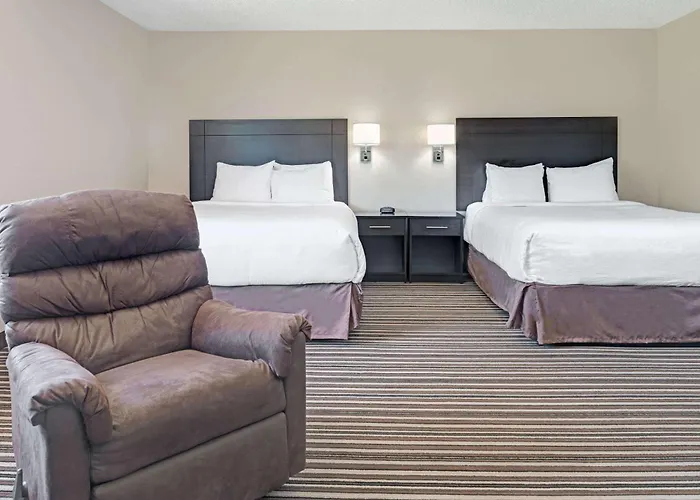Super 8 By Wyndham Omaha I-80 West